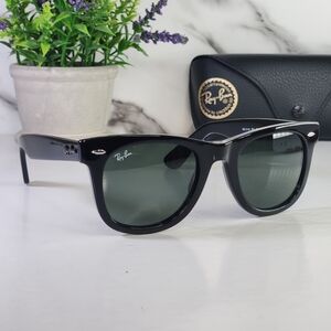 Ray-Ban Sunglasses Wayfarer NEW. Black RB 2140. 50□22